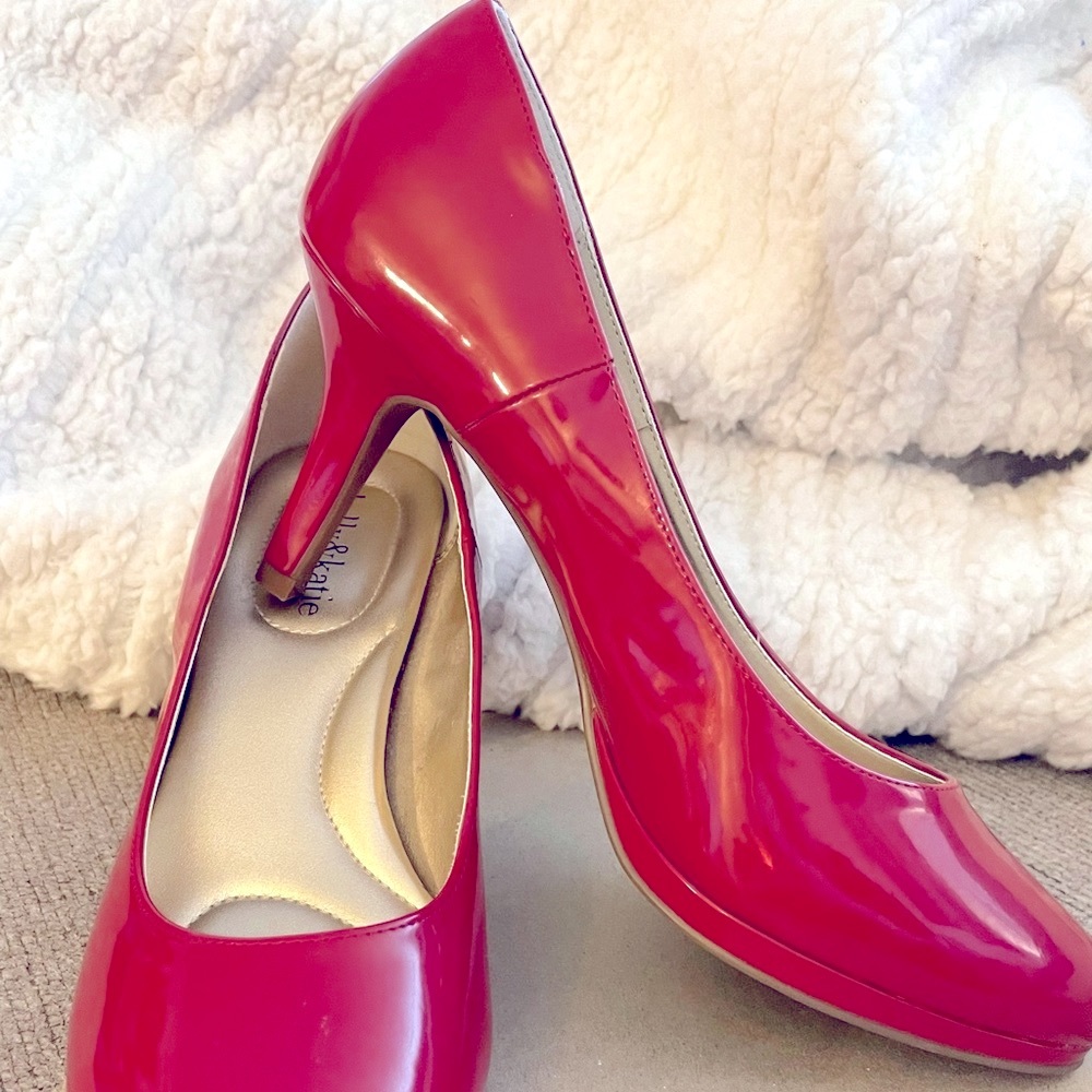 Kelly & Katie red heels